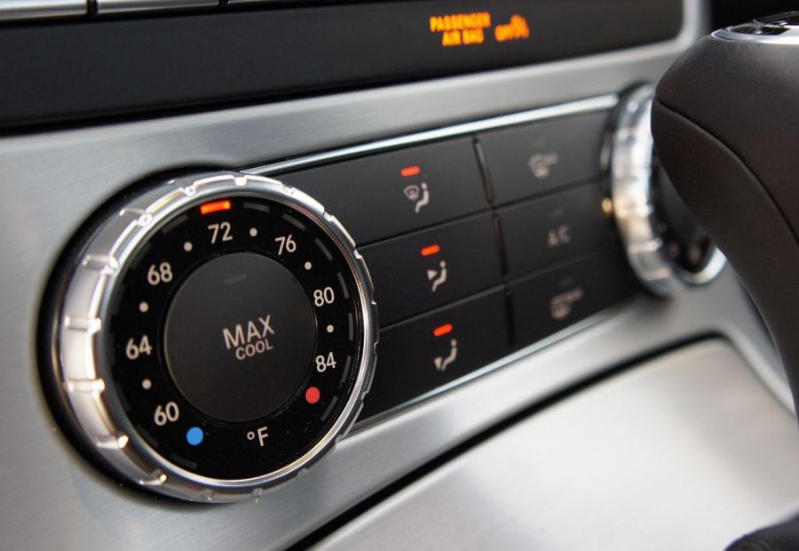  Mercedes-Benz SLK350 2012 года  (фото 17 из 44)